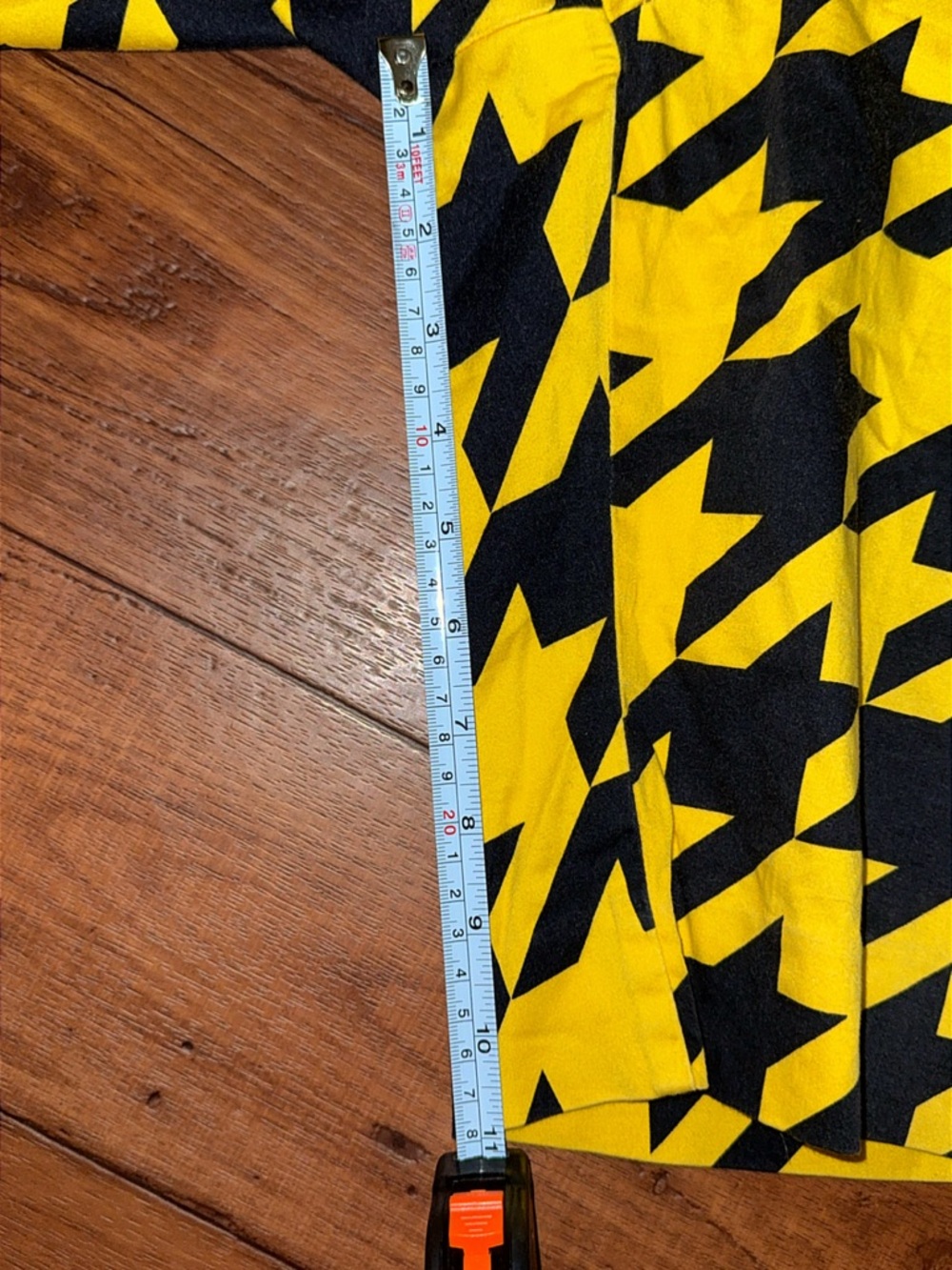 Loud Mouth Ladies Golfing Houndstooth Yellow Shorts Size: 8 excellent condition - Picture 5 of 8